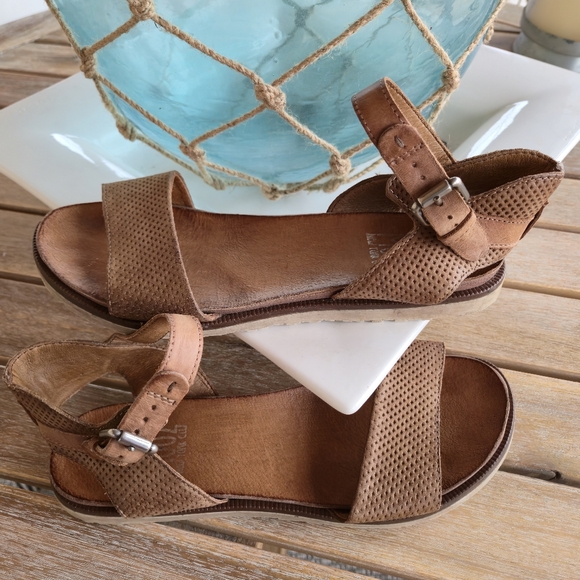 Miz Mooz Shoes - Miz Mooz Perforated Leather Sandals Strap Ankle Women 40 9 9.5 Casual Summer EUC